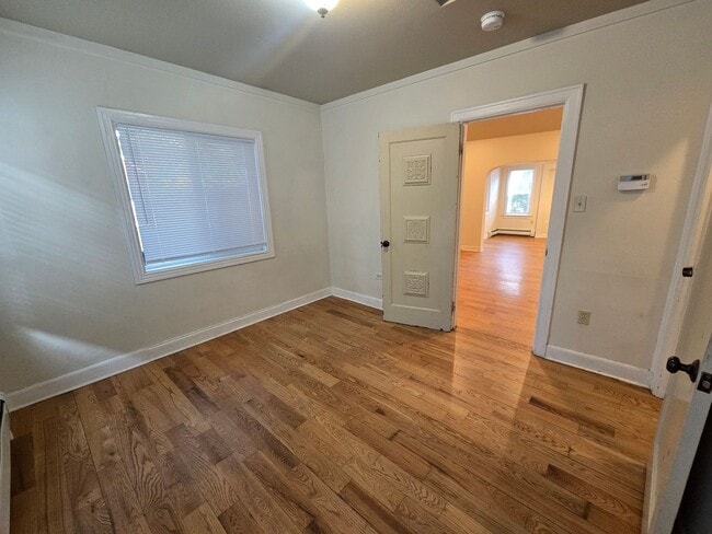 Building Photo - Large Beautiful South Hill Home! Available...