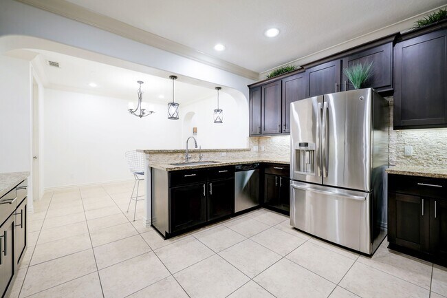 Building Photo - 14470 Summerleaf Ln