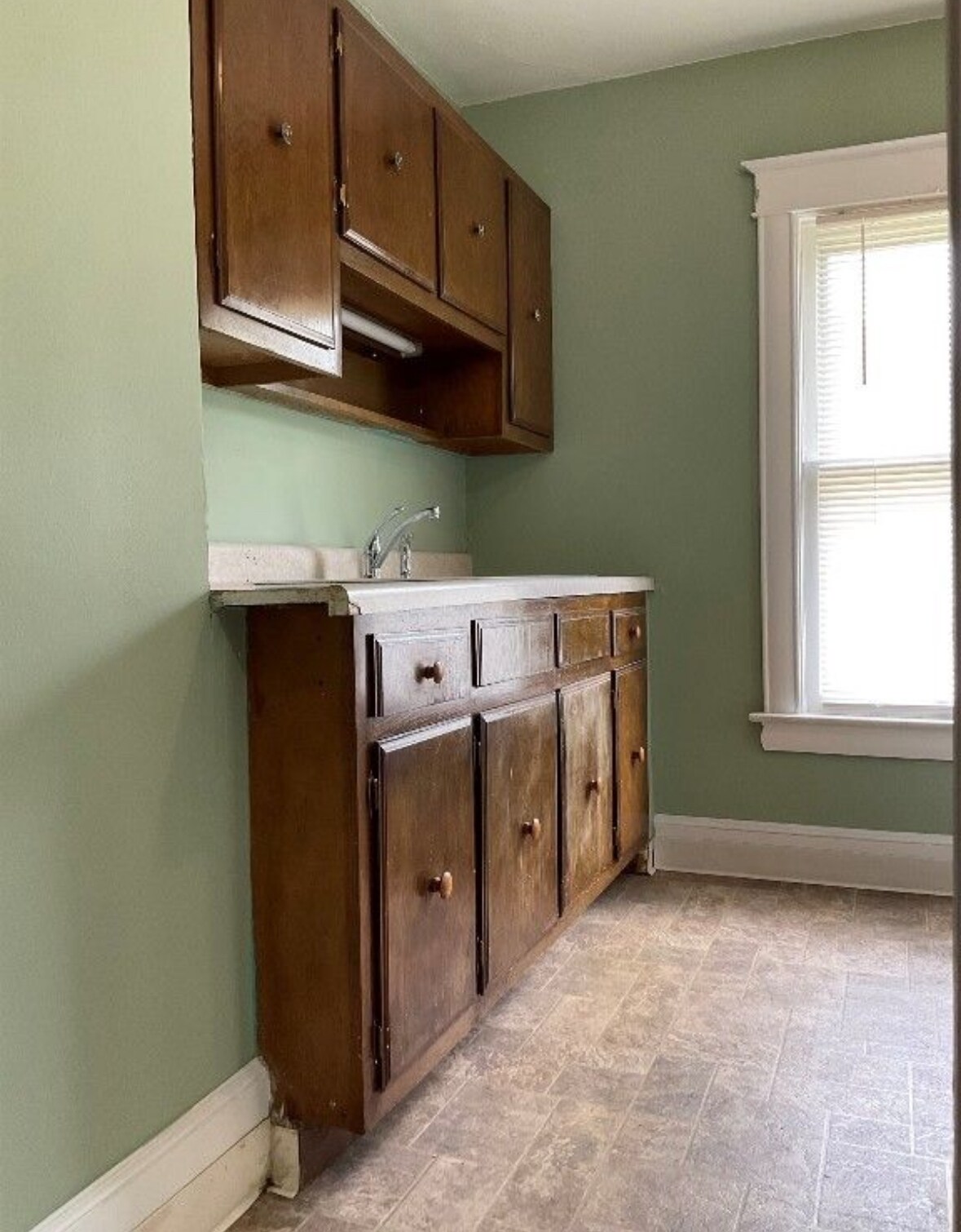 Building Photo - 614 Chenango St