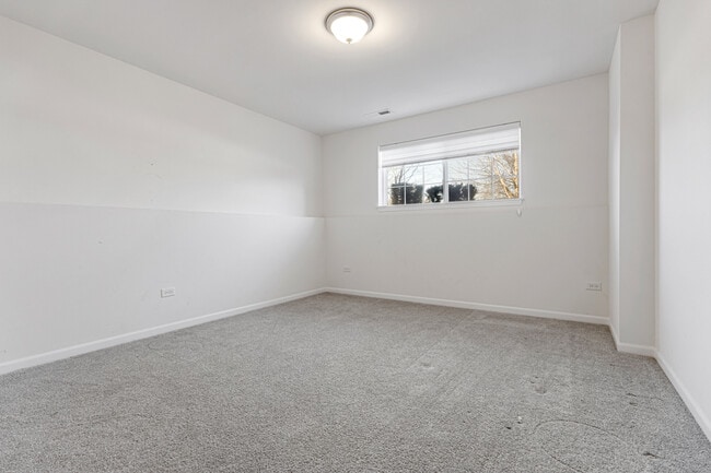 Building Photo - 4320 Monroe Ave