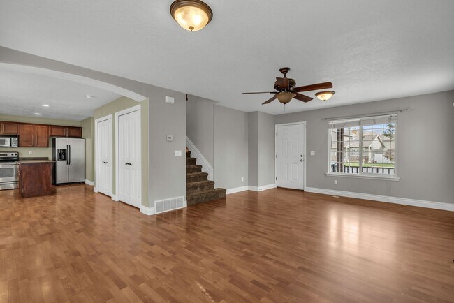 Building Photo - Beautiful 4 Bedroom 2.5 Bath Home in Lehi near Thanksgiving Point!