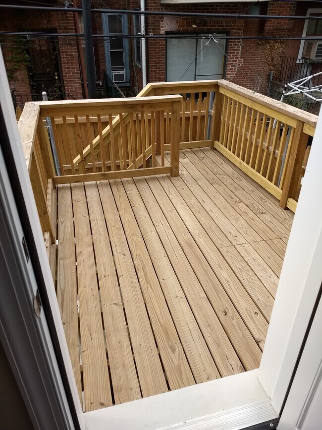 Building Photo - 5836 Alter St