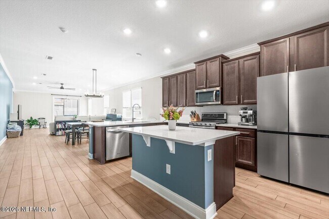 Building Photo - 162 Creekmore Dr