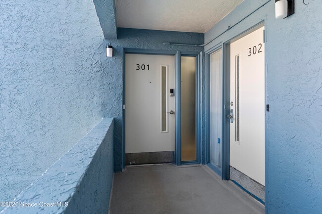 Building Photo - 5050 Ocean Beach Blvd