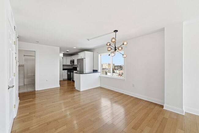 Building Photo - 5509 Madison St