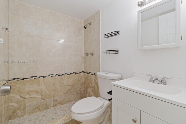 Building Photo - 1095 W 77th St