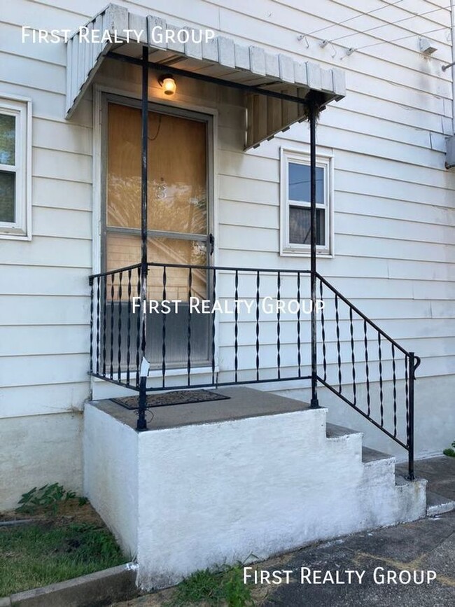 Building Photo - Belmont Area, 1 Bedroom Efficiency Apartme...