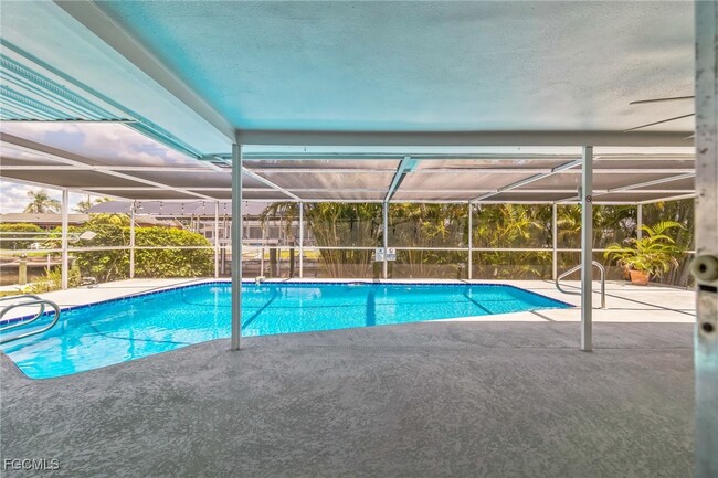 Building Photo - 4330 S Canal Cir