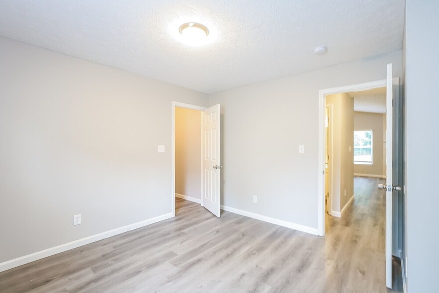 Building Photo - 10607 Pickens Ct