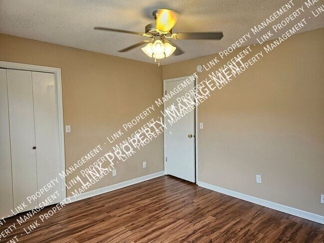 Building Photo - 5364 Haisten Ct