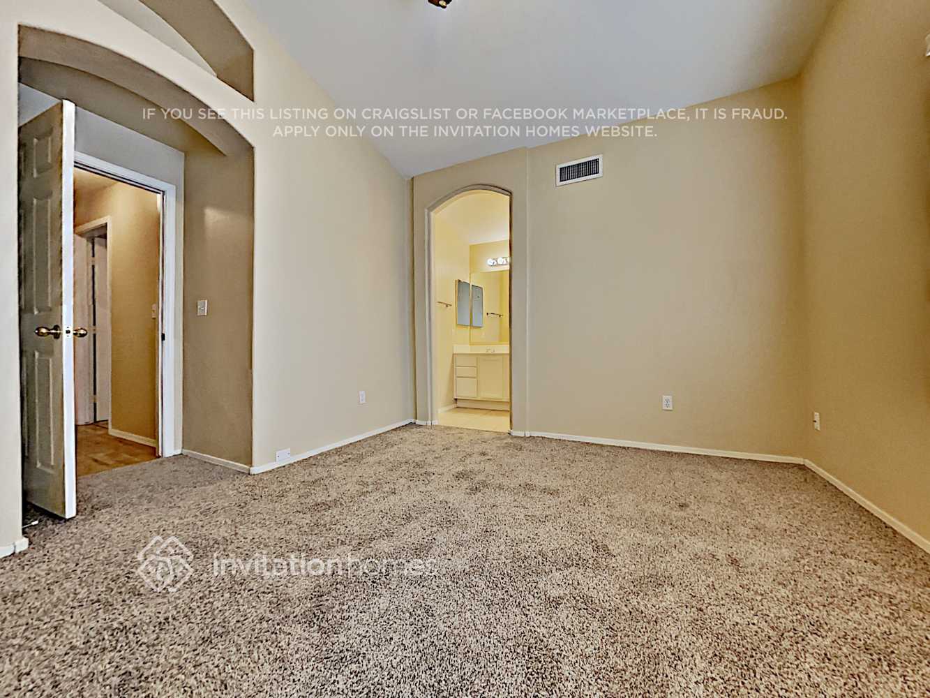 Building Photo - 901 E Whitten St