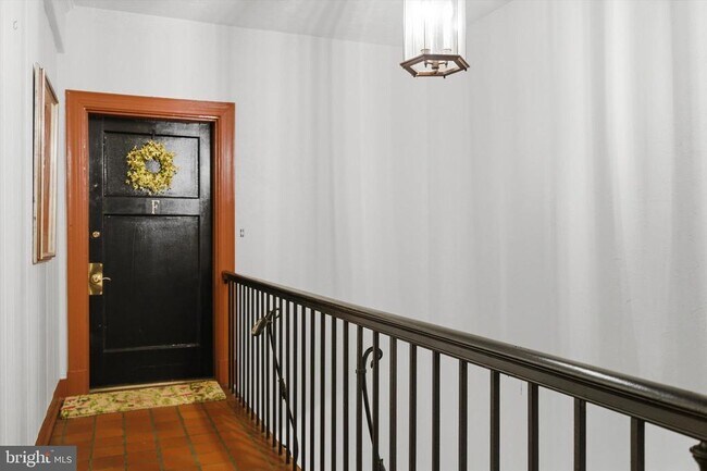 Primary Photo - 230 Stony Run Lane