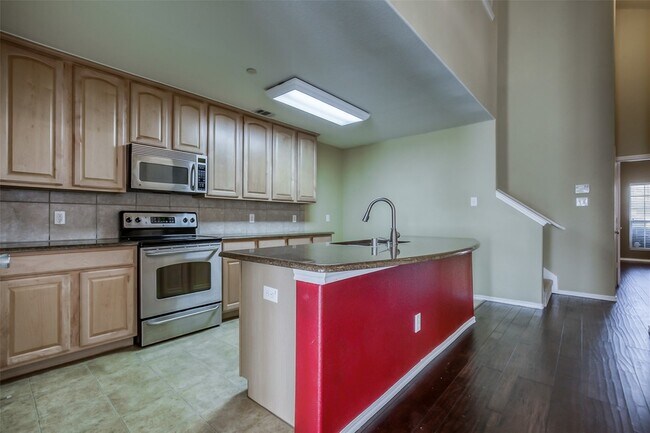 Building Photo - 10091 Summit Run Dr