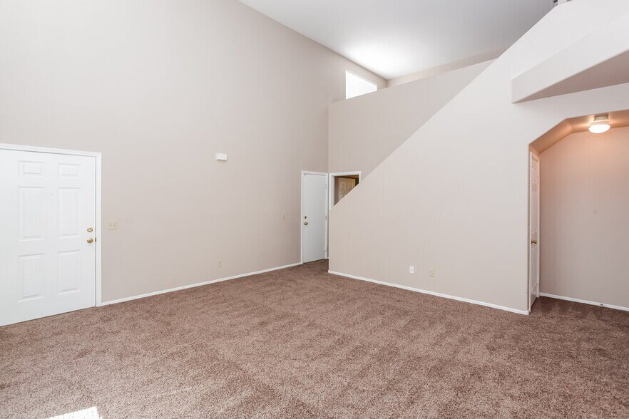 Building Photo - 7512 Hickory Hills Dr