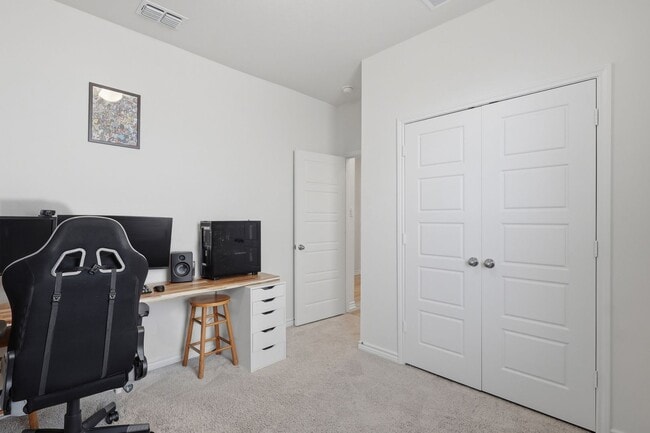 Building Photo - Charming 1-Story Near Lackland AFB & Sea World!