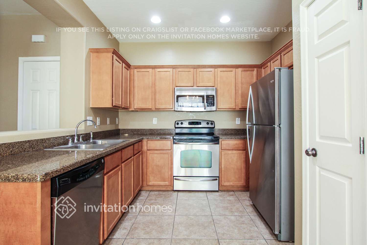 Building Photo - 6825 S 7th Ln