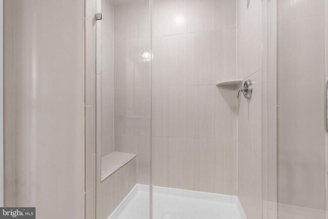 Building Photo - 9713 Glassy Creek Way