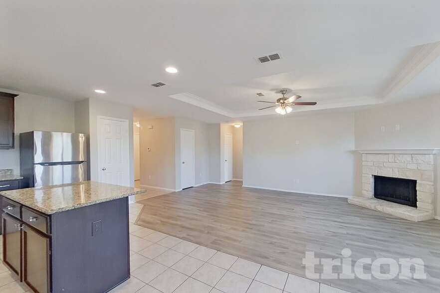 Building Photo - 1704 Abby Creek Dr