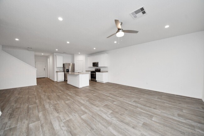 Building Photo - 31303 Heddington Ln