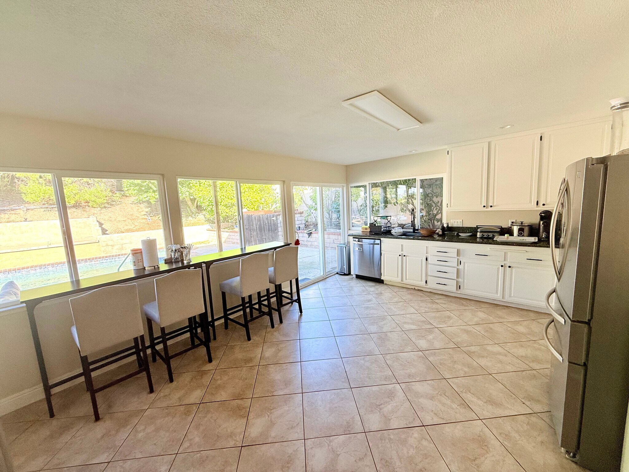 Building Photo - 26431 Via Lara