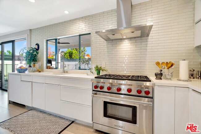 Building Photo - 6324 Geyser Ave