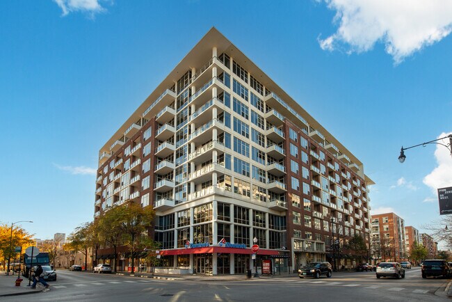 Primary Photo - 901 W Madison St