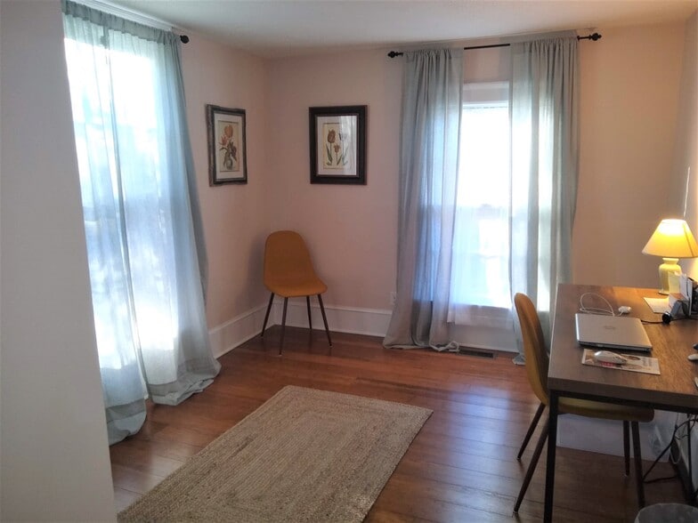 Office/second BR - 205 Douglas Avenue