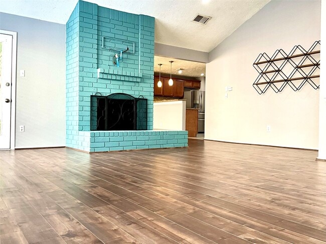 Building Photo - 11827 Moss Branch Rd