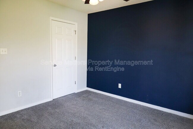 Building Photo - 5079 Cocoa Dr