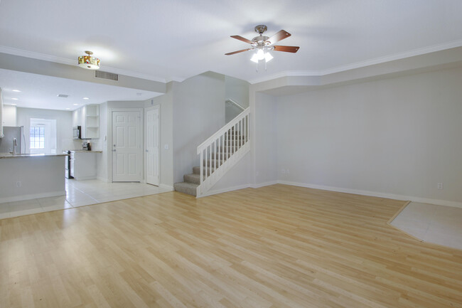 Building Photo - 3057 E Community Dr
