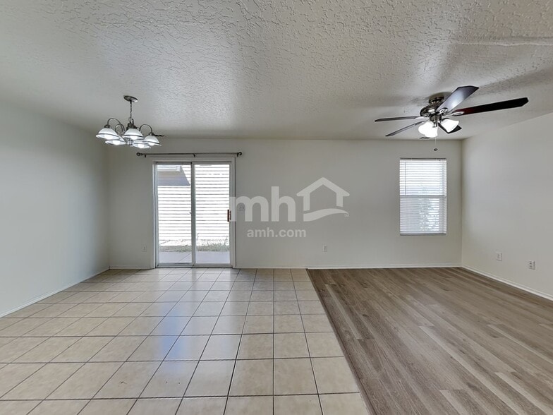 Building Photo - 9707 W Brogan Dr
