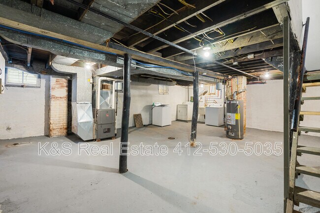 Building Photo - 1406 Hamilton St