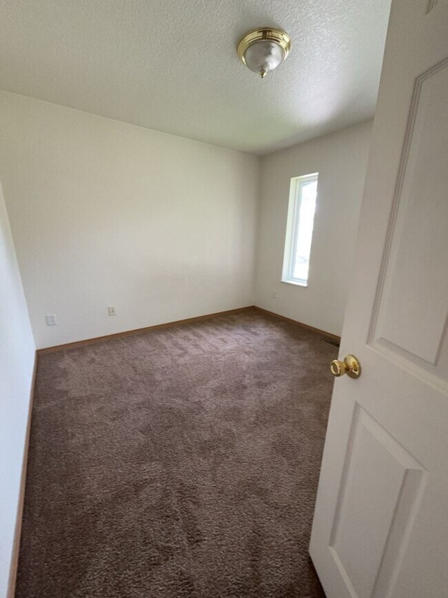 Building Photo - 208 Bentley Park Loop
