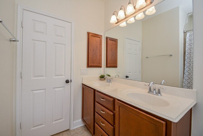 Building Photo - 4927 Lattimore Creek Dr