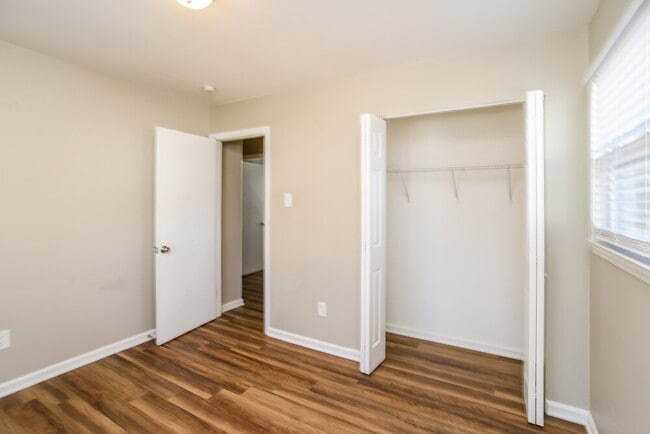 Building Photo - 6216 Bonnybrook Ln