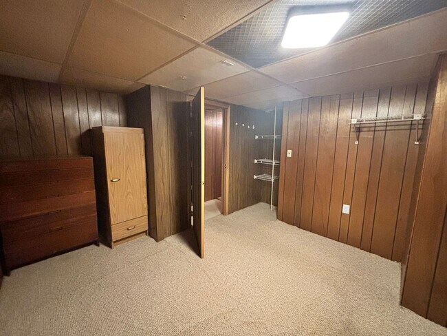 Building Photo - Rare, Must See Rambler in Cottage Grove