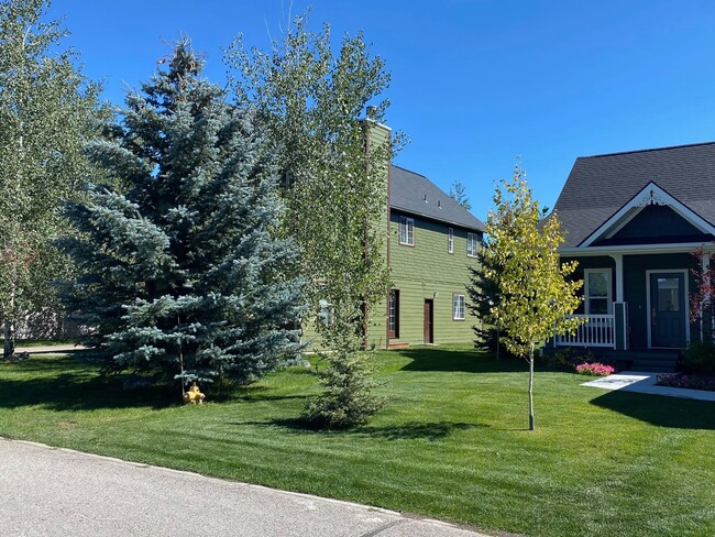 Building Photo - Charming 1 Bedroom 1 Bath Detached Garage Apartment in Driggs - Flexible lease terms