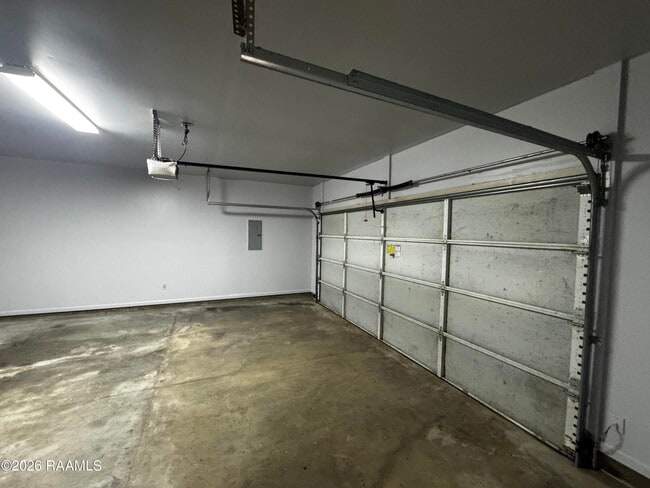 Building Photo - 201 Pavilion St