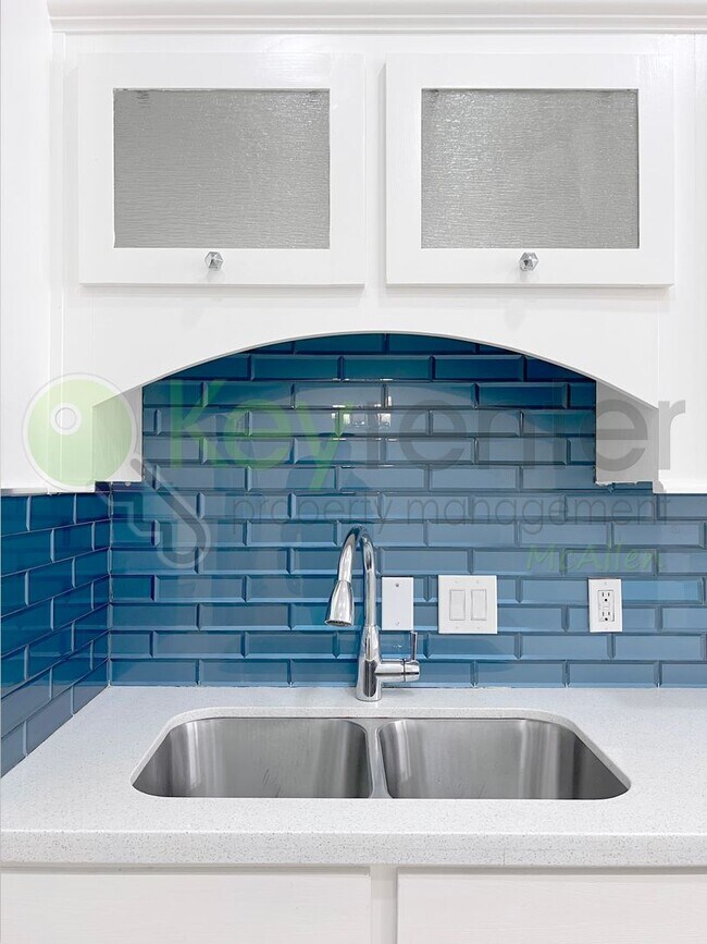 Building Photo - Beautiful 4B/2.5B Home in Mcallen