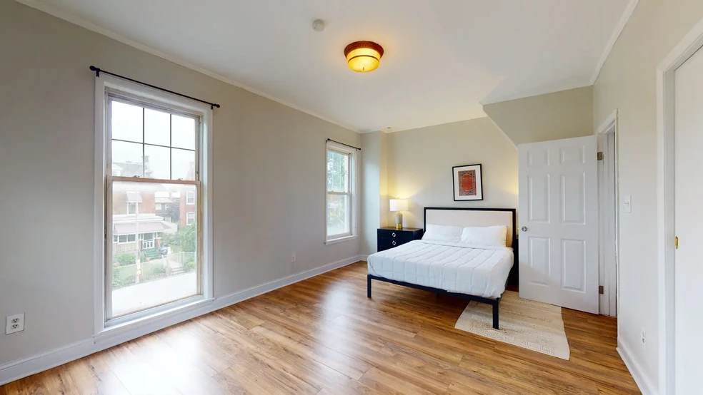 Bedroom D (Master) - 439 Park Rd NW