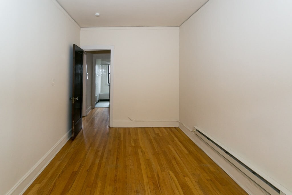 Building Photo - 805 Dempster St