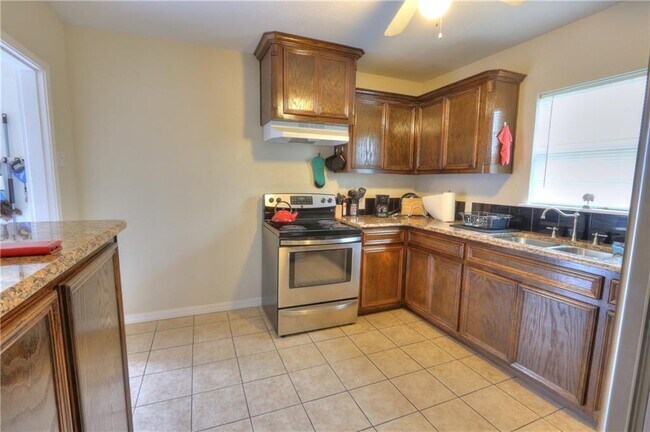 Building Photo - 3538 Austin St