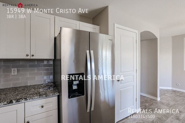 Building Photo - Corner lot with RV gate!