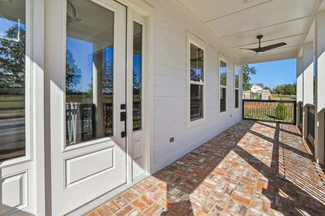 Building Photo - 4056 Biltmore Ave