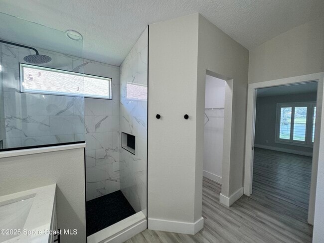 Building Photo - 210 Wickham Lakes Dr