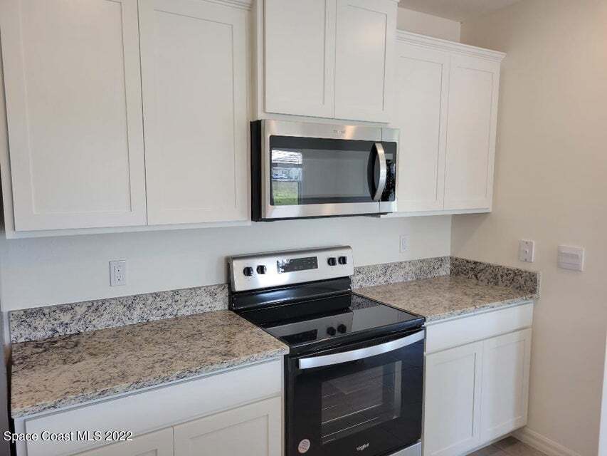 Granite counters - 3619 Foggy Mist Rd SE