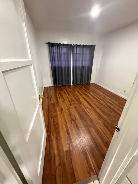 Bedroom - 20 H St