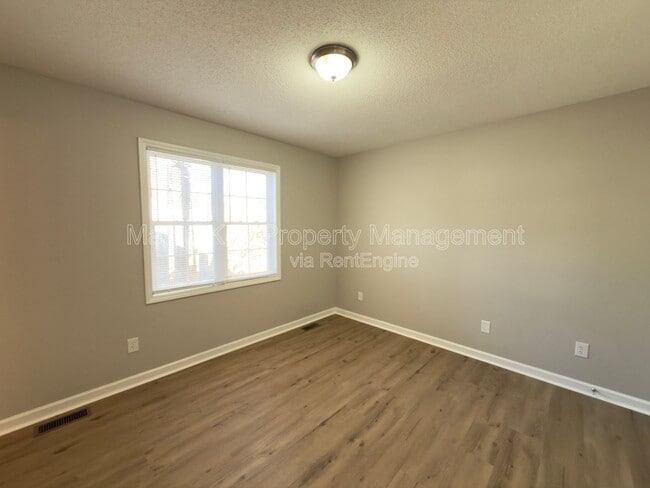 Building Photo - 1101 Amber Acres Ln