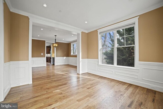 Building Photo - 5709 Wilson Ln