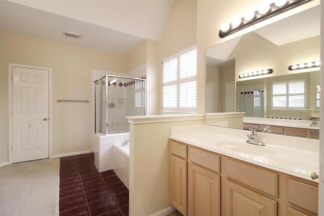 Building Photo - 18811 Cypress Chateau Dr
